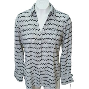 Candie's Long Sleeve Button up Shirt EUC size medium